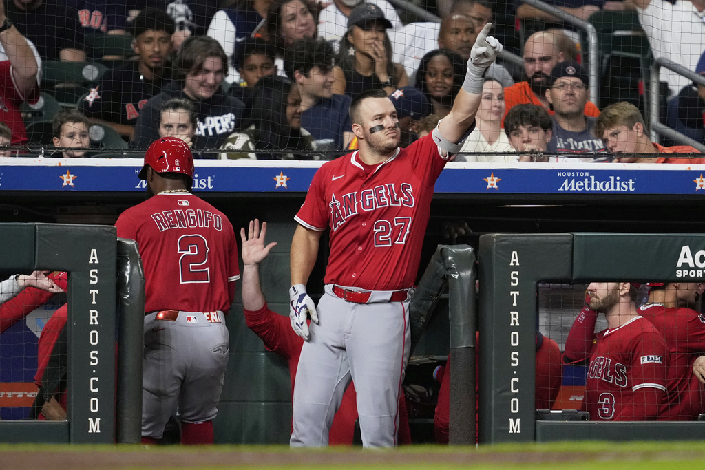 Title: Angels Astros Baseball Image ID: 25243071724383 Article: Los Angeles Angels designated hitter Mike Trout (27) celebrates