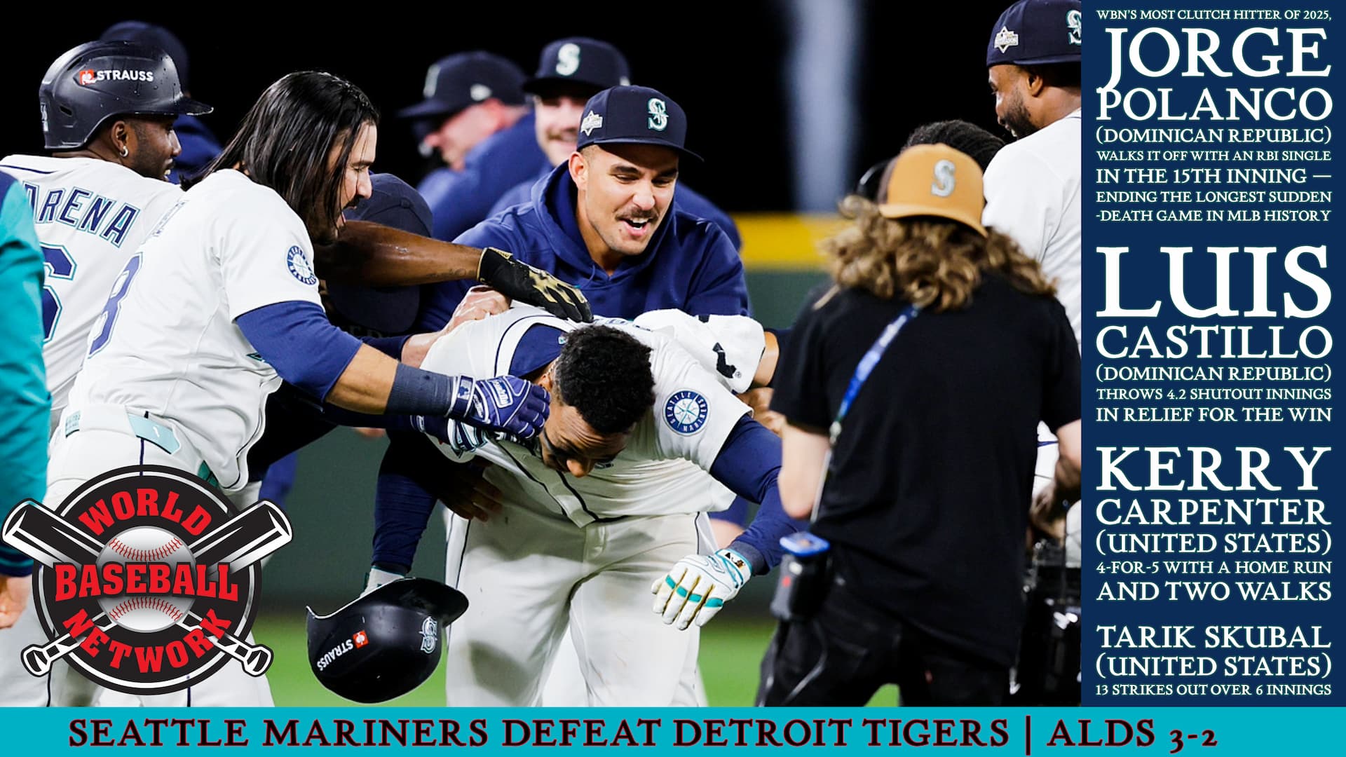 Seattle Mariners players celebrate with second baseman Jorge Polanco