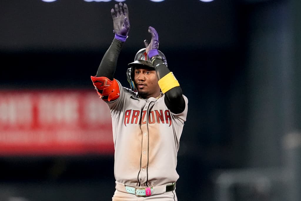 Title: Diamondbacks Twins Baseball Image ID: 25256123854926 Article: Arizona Diamondbacks shortstop Geraldo Perdomo (2) celebrates his two-run home run against the Arizona Diamondbacks in the seventh a baseball game, Friday, Sept. 12, 2025, in Minneapolis. (AP Photo/Mike Stewart)