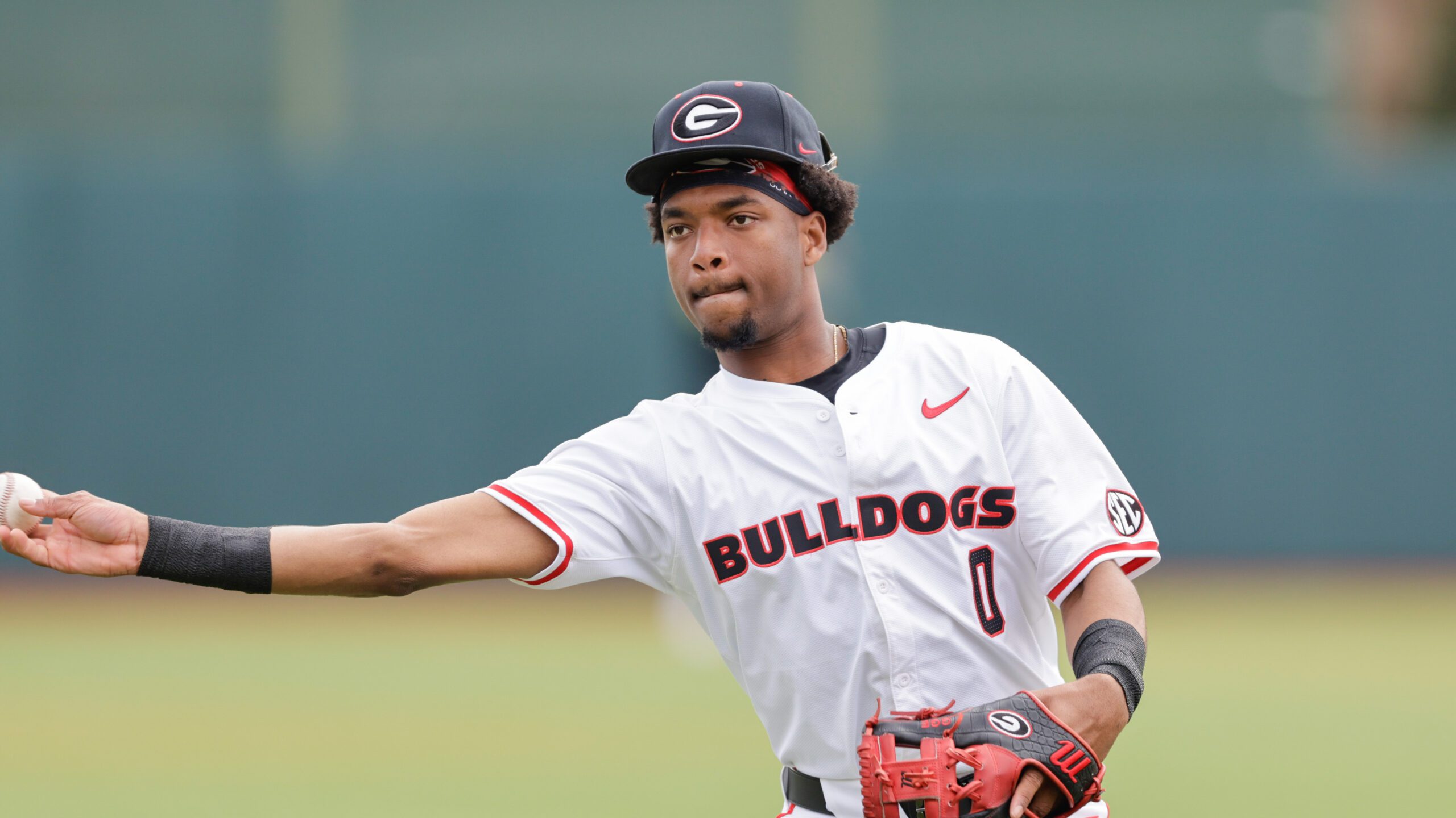 Georgia Bulldogs Explode for 26 Runs in the Series Finale Against Arkansas