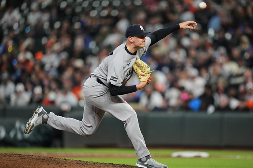 Weathers loses no-hit bid in 7th inning, then skidding Yankees drop 4th straight